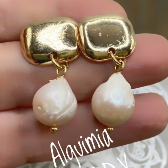 Big Biwa peals gold statement earrings